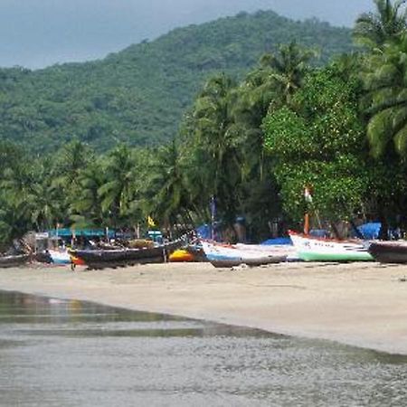 Over The Moon Beach Resorts Palolem Buitenkant foto